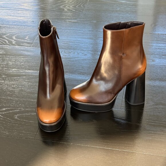 Brown Micheal Kors Heeled Leather Boots - Picture 4 of 8